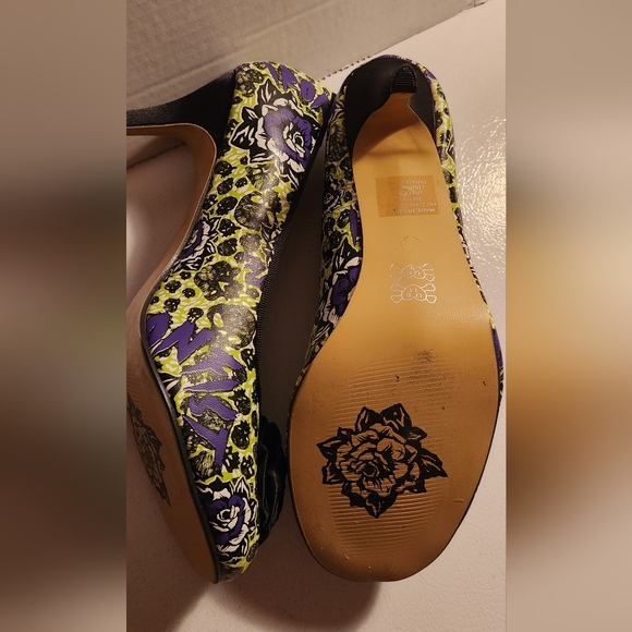 Iron Fist Skulls and Roses - Picture 5 of 7